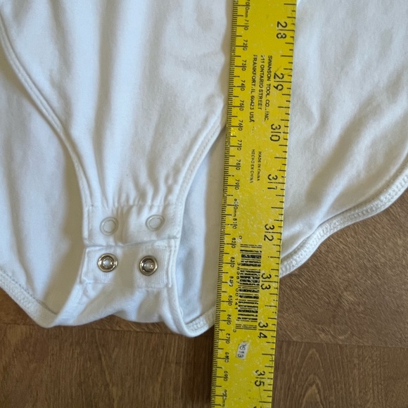 Old Navy White V-Neck Cap Sleeve Bodysuit | Size XL Tall - Picture 8 of 11